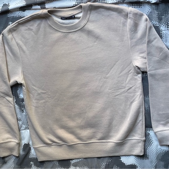 Beige Zara Sweater SIZE SMALL - Picture 3 of 4